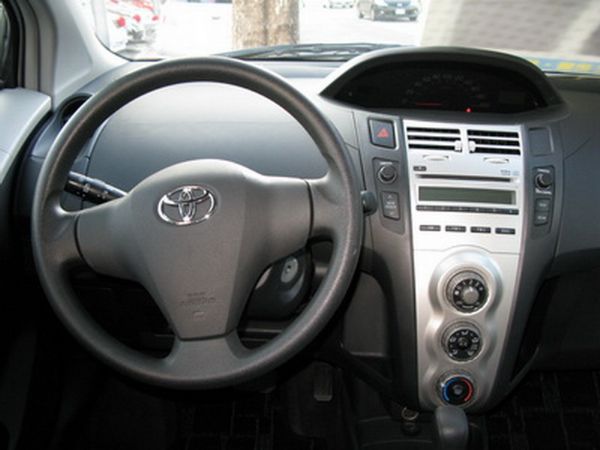 運通汽車-2009年-豐田-Yaris 照片2