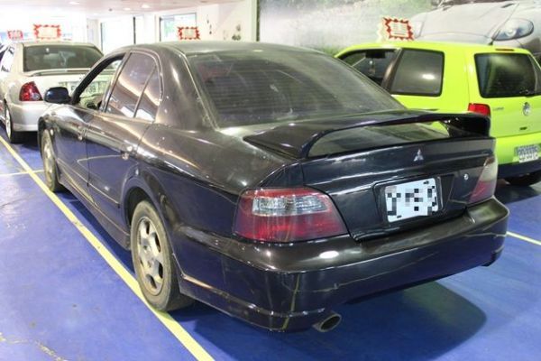 三菱 GALANT 2.0 黑色 照片8