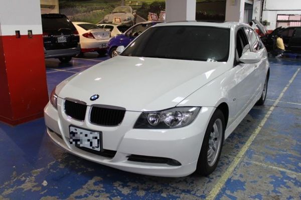 BMW 320 2.0 白色 照片1