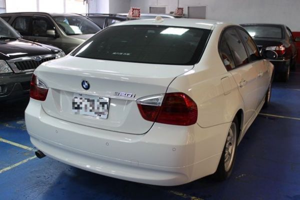 BMW 320 2.0 白色 照片10