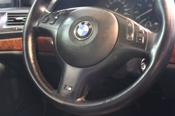 BMW 520 2.2 黑色 照片9