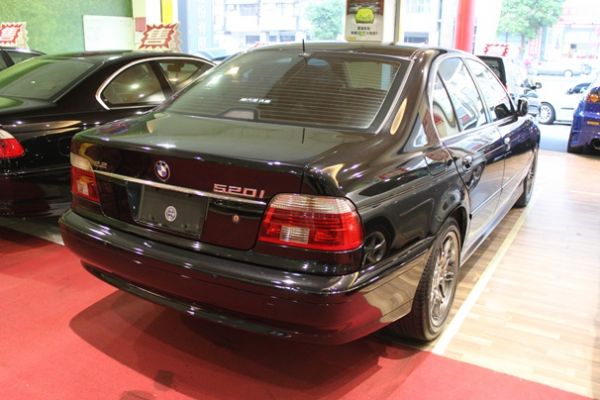 BMW 520 2.2 黑色 照片10