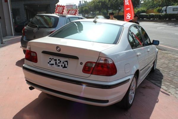BMW 318 1.9 白色 照片10