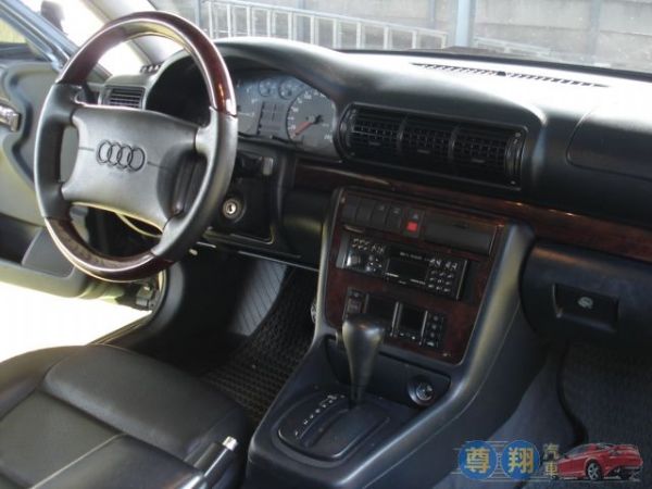 Audi 奧迪 A4 1.8 照片8