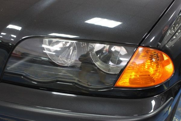 BMW 318 1.9 黑色 照片2