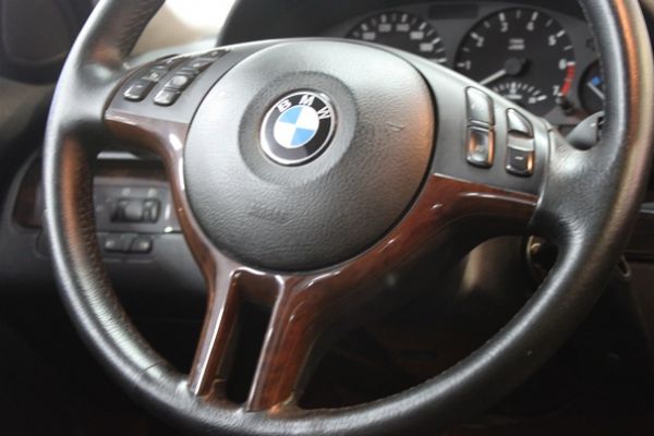 BMW 318 1.9 黑色 照片7