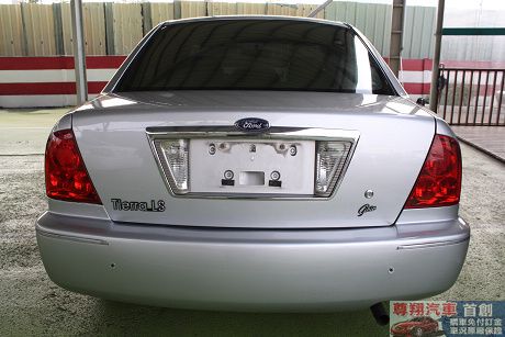 Ford 福特 Tierra LS 照片3