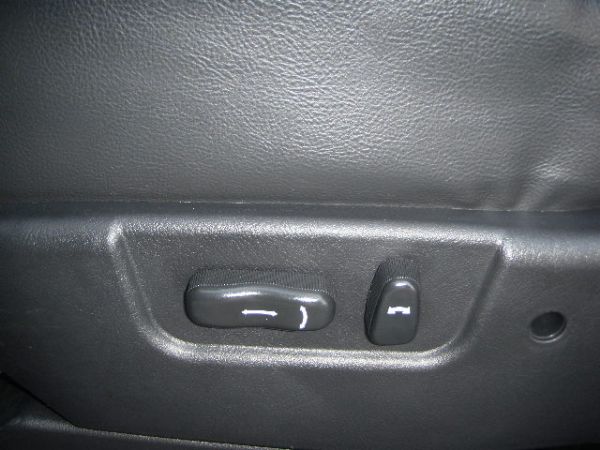 *友達汽車* 07年 現代 釷桑(柴油) 照片7