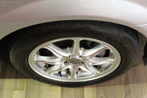 福特 RS 2.0 銀色 照片3