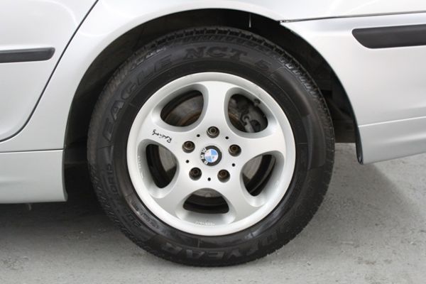 BMW 318 1.9 銀色 照片8