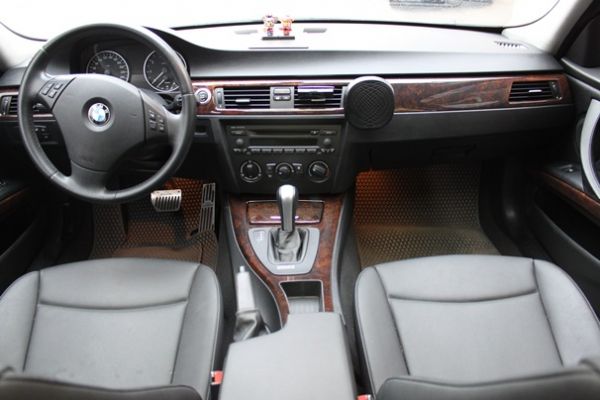 BMW 323  2.5 銀色 照片8