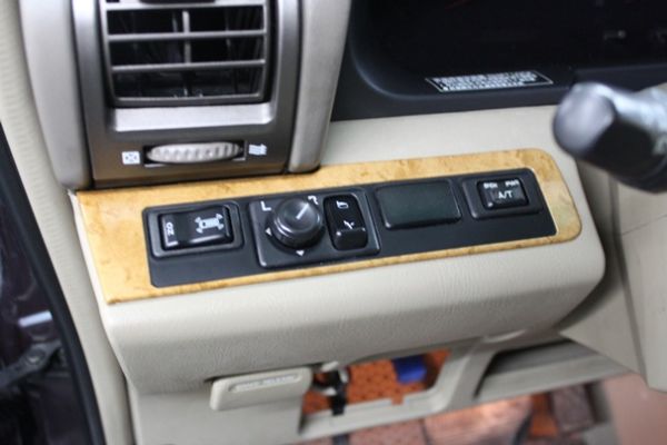 日產 QR-V 2.0 灰色 照片3