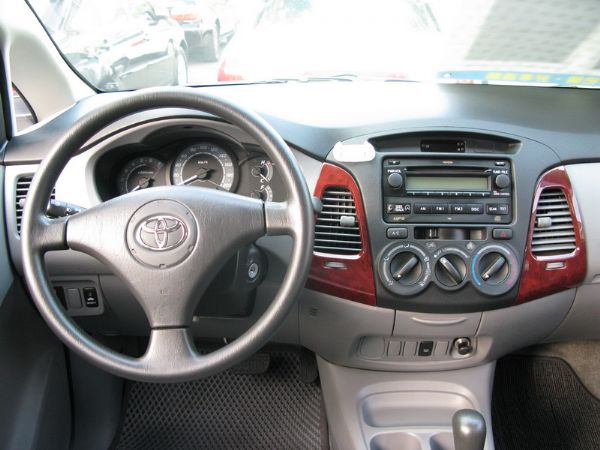 運通汽車-2009年-豐田-Innova 照片2