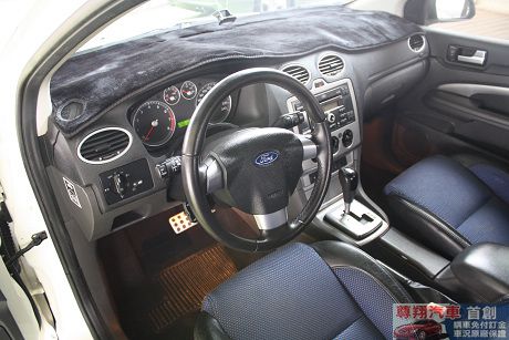 Ford 福特 Focus 2.0 照片2