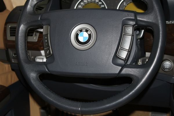 BMW 735 3.6 黑色 照片5