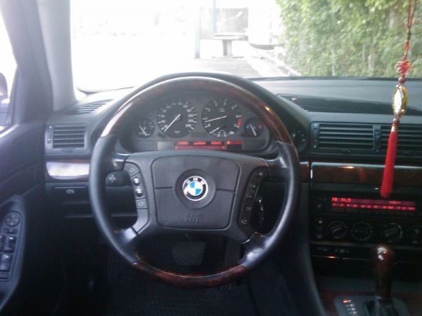 730i 照片1