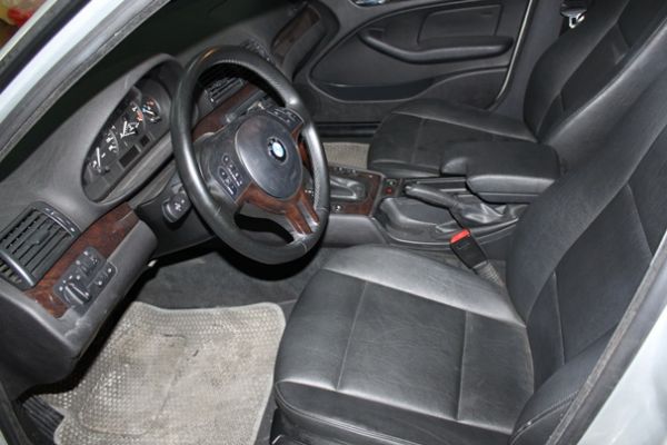 BMW 318 2.0 銀色 照片2