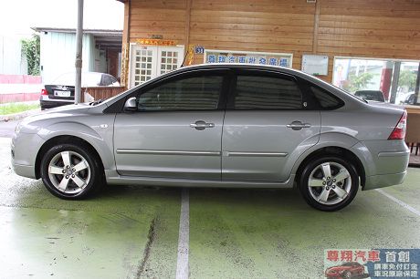 Ford 福特 Focus 1.8 照片7