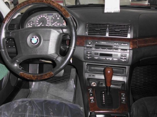 1999年 BMW 318 1.9 黑  照片6