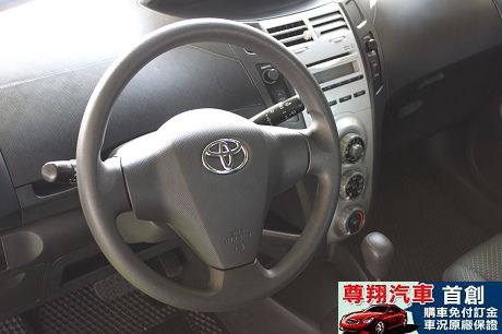 Toyota豐田 Yaris 照片6