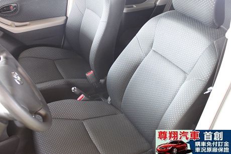 Toyota豐田 Yaris 照片5