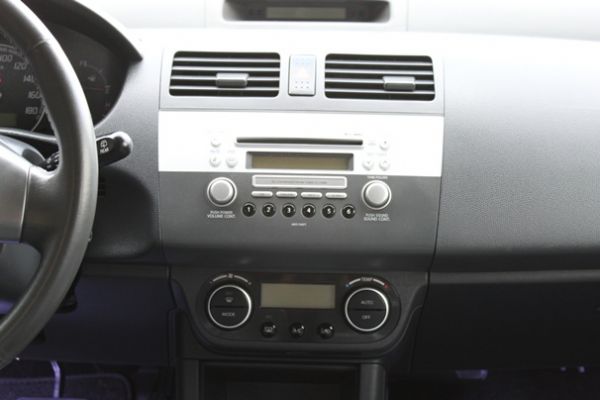 鈴木 SWIFT 1.5 藍色 照片7