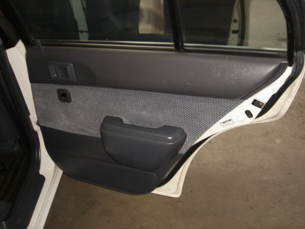 TOYOTA TERCEL 照片6