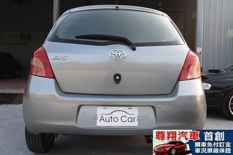 Toyota豐田 Yaris 照片6