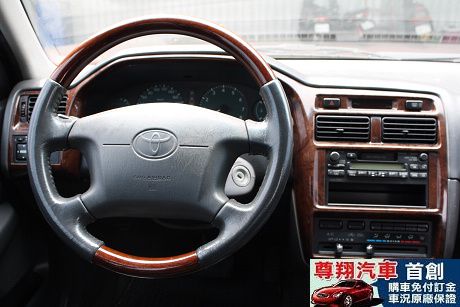 Toyota豐田 Premio 照片10