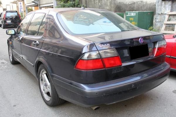 01 Saab 9-5 四門 2.0 藍 照片10