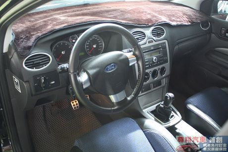 Ford 福特 Focus 2.0 照片4