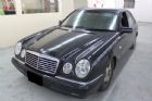 台中市1998 賓士 E230 2.3 黑 BENZ 賓士 / E230中古車