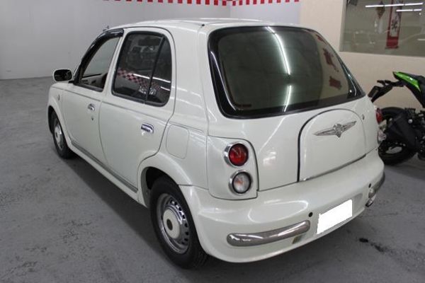 日產 VERITA 1.3 白色 照片9