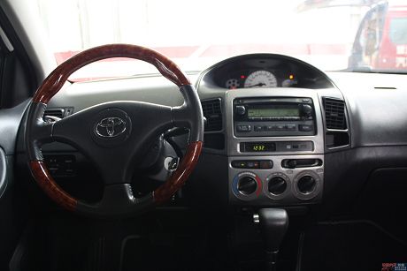 Toyota豐田 Vios 照片8