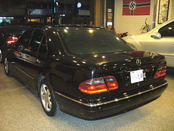 03年Benz/朋馳NEW E200 照片3