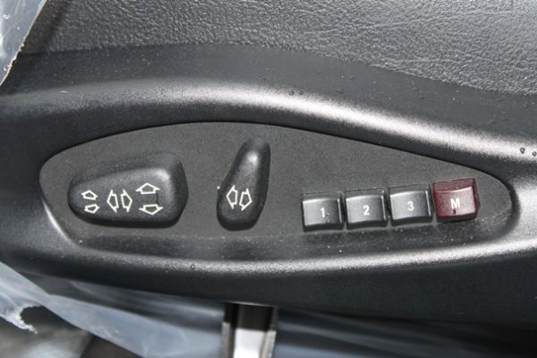 06BMW 寶馬 318Ci 2.0 照片7