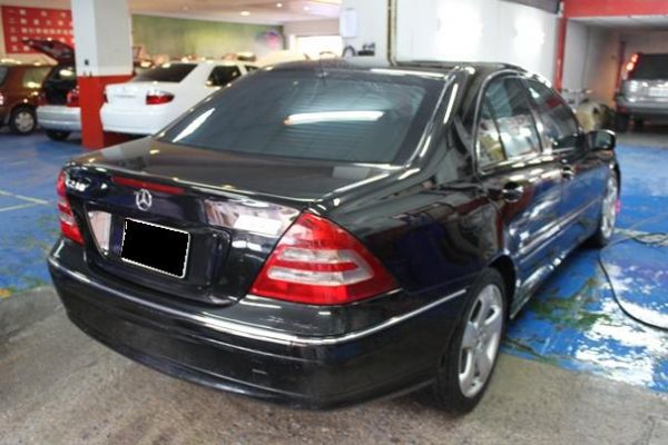 2003 賓士 C240 2.6 黑 照片9