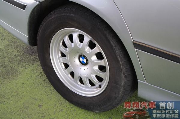 BMW 寶馬 5系列 520 照片9