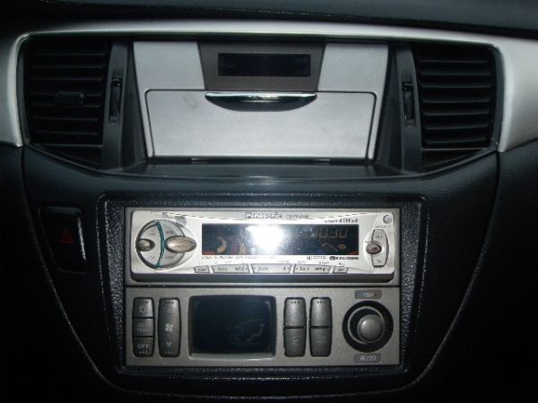 *友達汽車* 03年 三菱 威拉吉 照片6