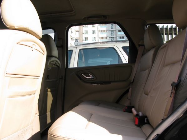 運通汽車-2003年-福特-Escape 照片4