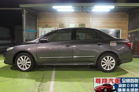 Toyota豐田 Altis 照片4