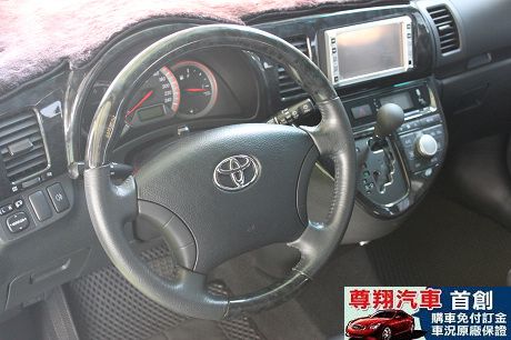 Toyota豐田 Wish 照片4