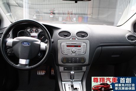 Ford 福特 Focus 2.0 照片8