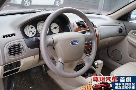 Ford 福特 Tierra LS 照片7