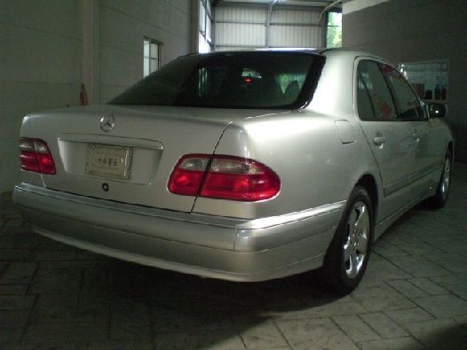 BENZ E200K 總代理 照片9