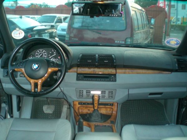 BMW X5 3.0 照片3