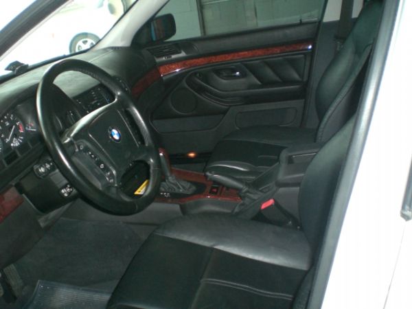 BMW 總代理 528i 照片3