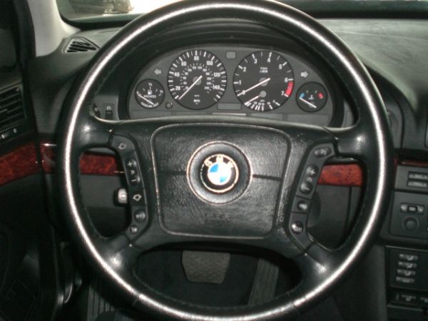 BMW 總代理 528i 照片5