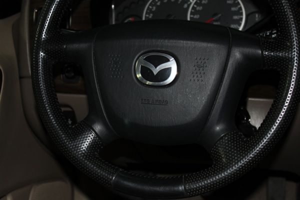 Mazda 馬自達  Tribut 照片5