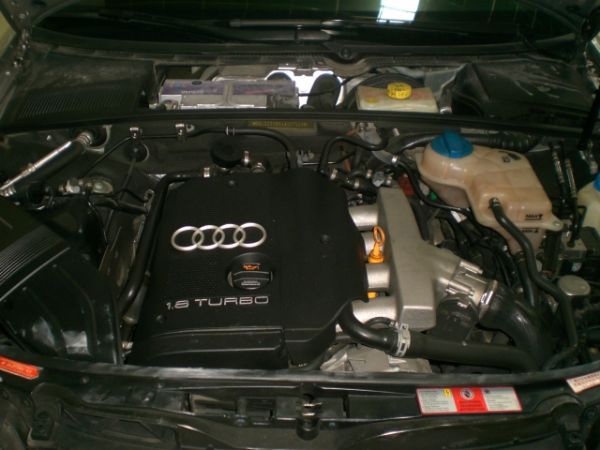 AUDI A4 1.8T 照片7